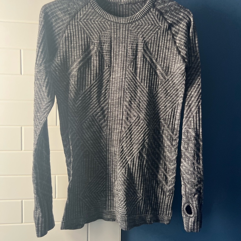 Lululemon Gray Patterned Womens Longsleeve